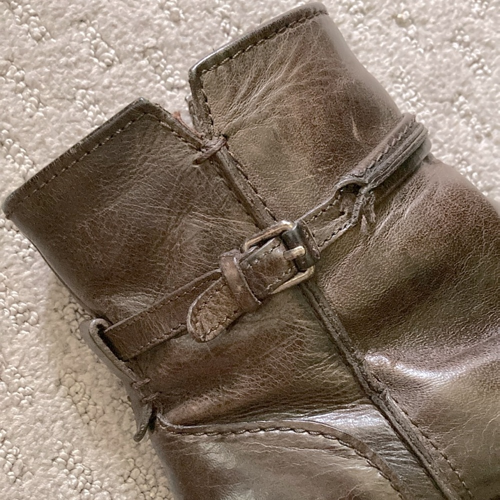 FRYE Melissa Seam Short Boots, Sz 6.5 (Vibram re-soled.) - Picture 5 of 12